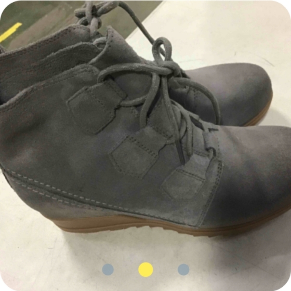 Sorel 9.5 Suede Wedge Boots Grey